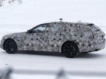 2017 BMW 5-Series GT Spy Shots (12)