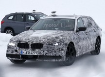 2017 BMW 5-Series GT Spy Shots (5)