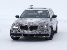 2017 BMW 5-Series GT Spy Shots (9)