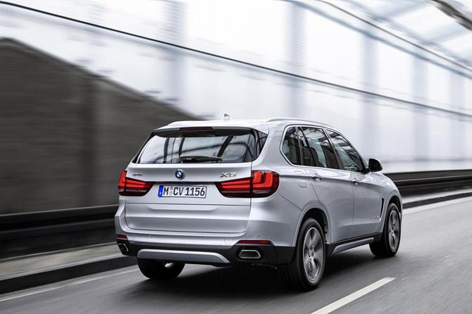 bmw-x5-xdrive40e-2_w670_h446