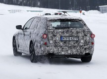 2017 BMW 5-Series GT Spy Shots (2)