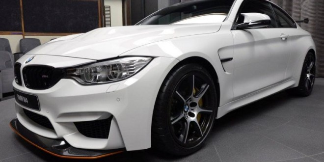 BMW M4 Alpine White